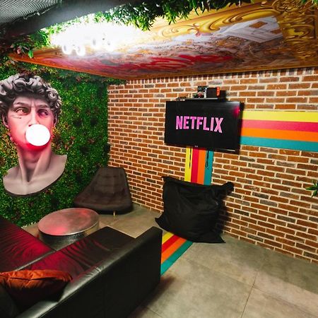 Capsule Art Deco - Jacuzzi - Netflix - Home Cinema - Arcade De Jeux & Nintendo Switch - 2 Chambres - Filet Suspendu 발랑시엔 외부 사진