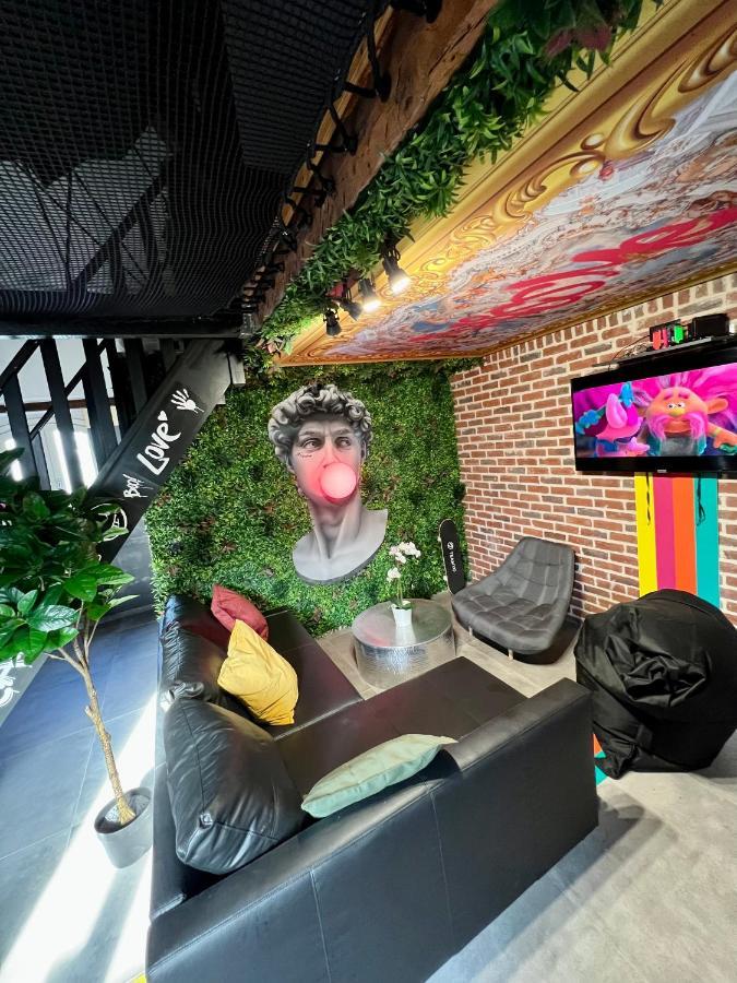 Capsule Art Deco - Jacuzzi - Netflix - Home Cinema - Arcade De Jeux & Nintendo Switch - 2 Chambres - Filet Suspendu 발랑시엔 외부 사진