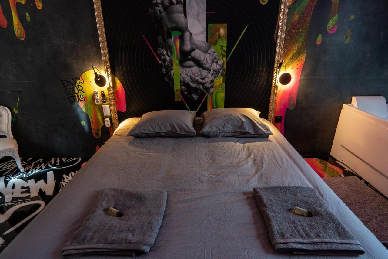 Capsule Art Deco - Jacuzzi - Netflix - Home Cinema - Arcade De Jeux & Nintendo Switch - 2 Chambres - Filet Suspendu 발랑시엔 외부 사진