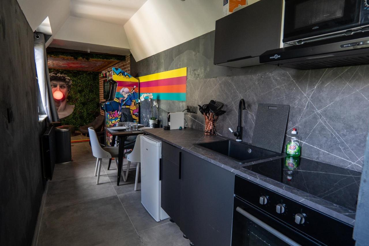 Capsule Art Deco - Jacuzzi - Netflix - Home Cinema - Arcade De Jeux & Nintendo Switch - 2 Chambres - Filet Suspendu 발랑시엔 외부 사진