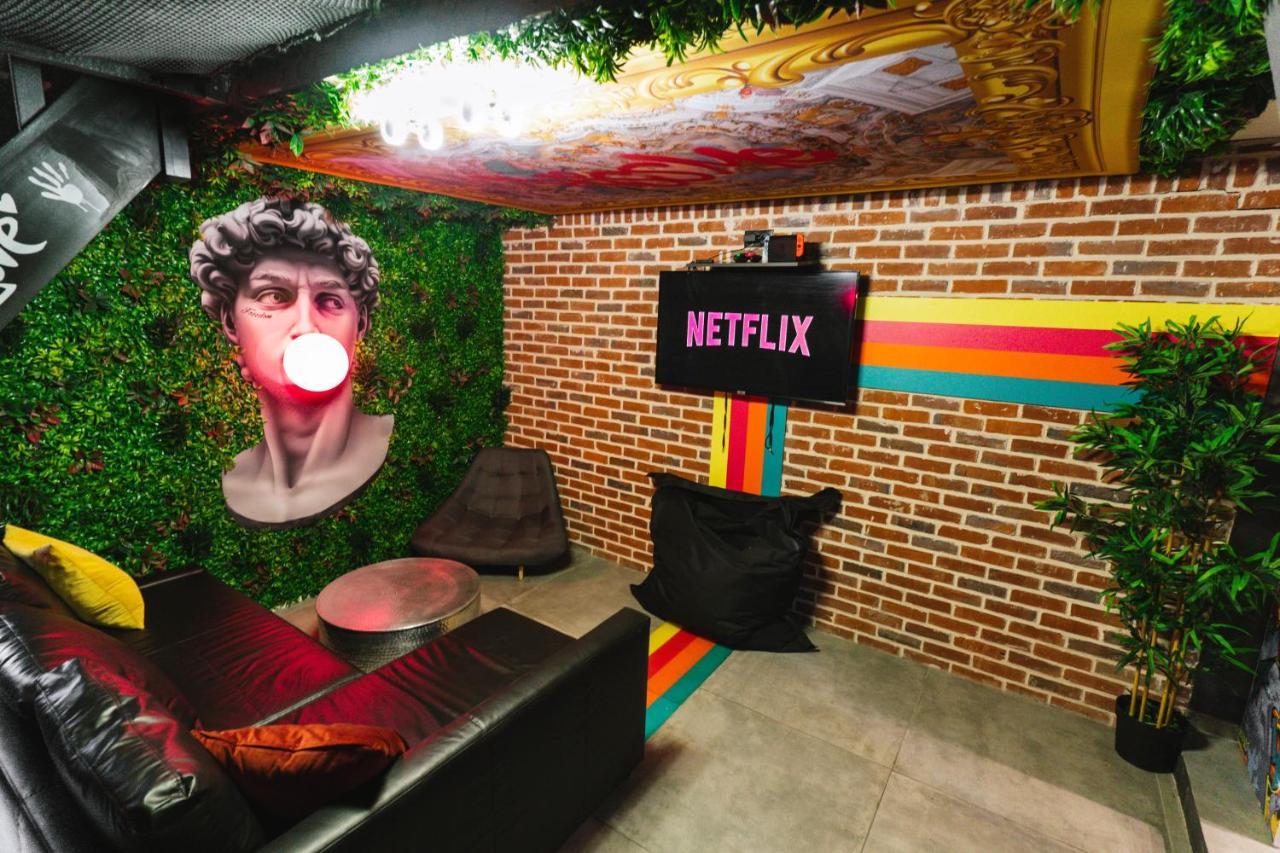 Capsule Art Deco - Jacuzzi - Netflix - Home Cinema - Arcade De Jeux & Nintendo Switch - 2 Chambres - Filet Suspendu 발랑시엔 외부 사진
